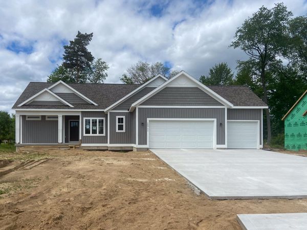 10711 Greyhound Avenue, Allendale, MI 49401