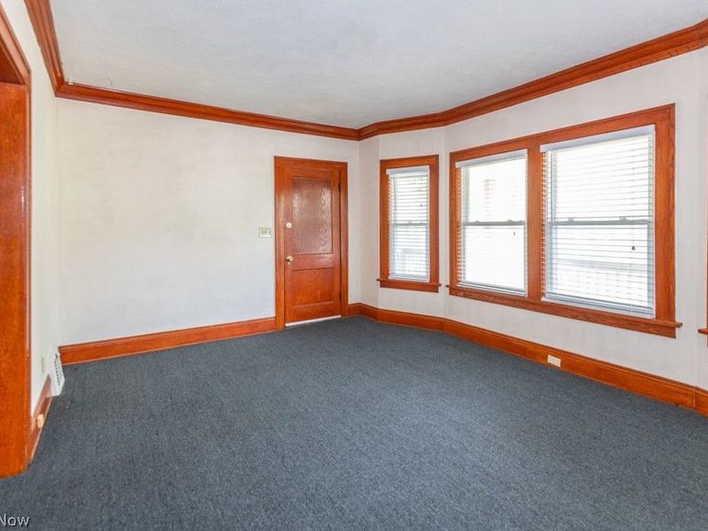 917 Helmsdale Road, Cleveland Heights, OH 44112 Photo 3