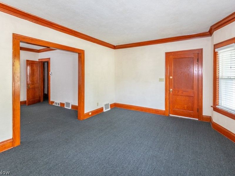 917 Helmsdale Road, Cleveland Heights, OH 44112 Photo 9