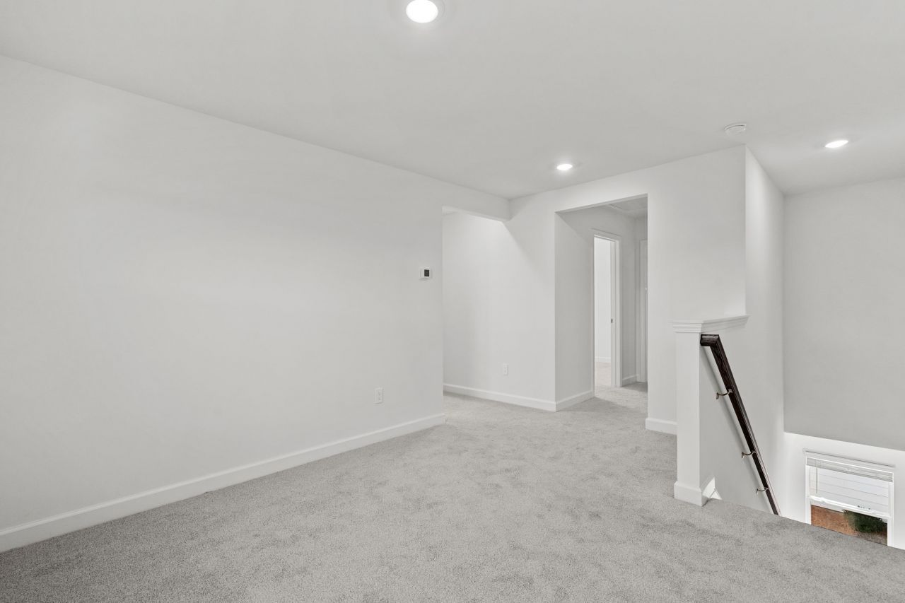 8239 Essence Dr. Photo 17