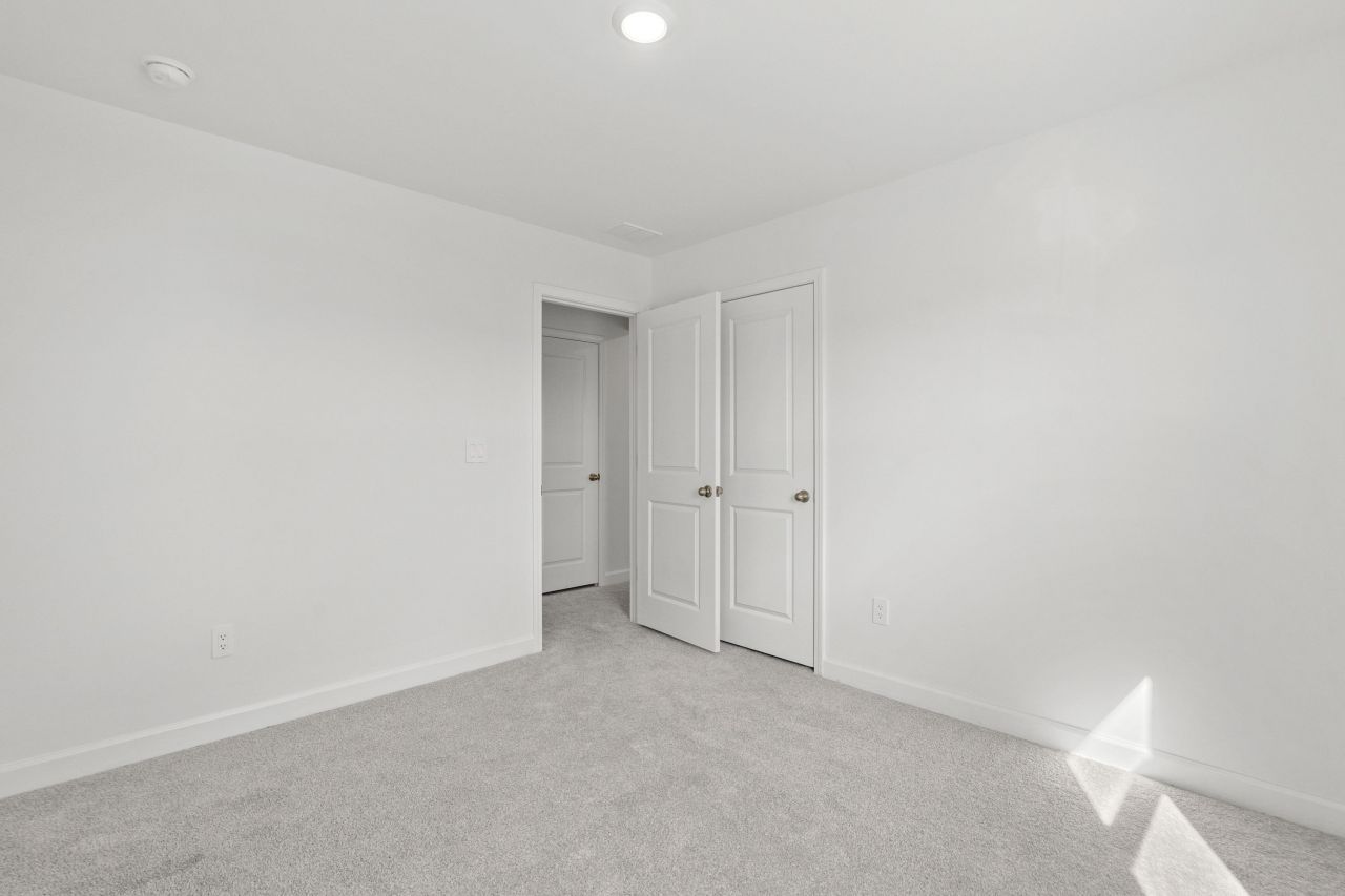 8239 Essence Dr. Photo 23