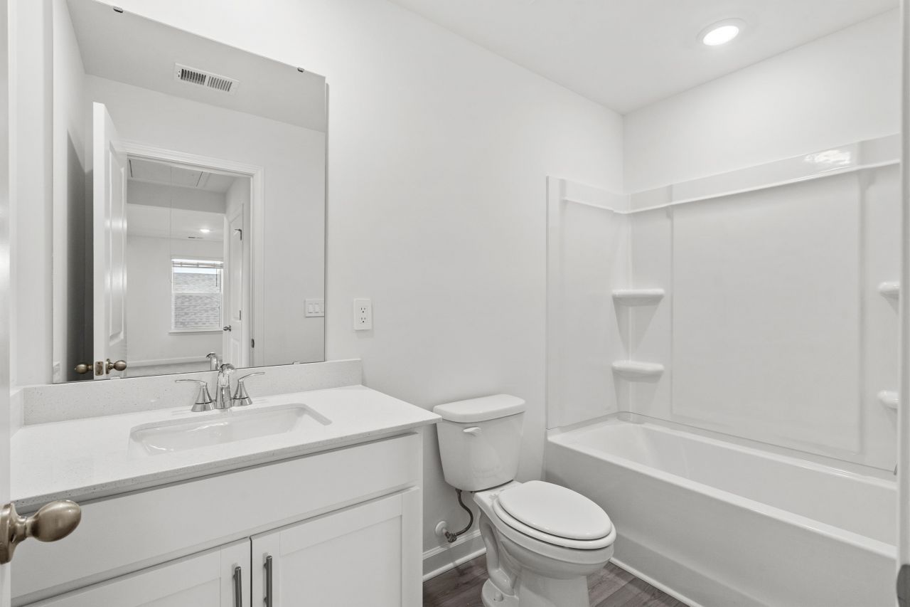 8239 Essence Dr. Photo 24