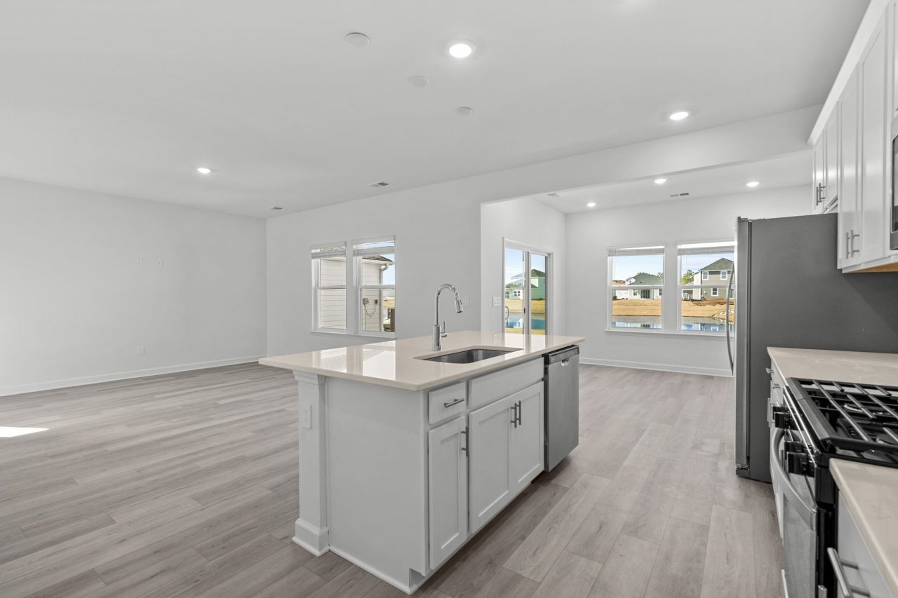 8239 Essence Dr. Photo 9