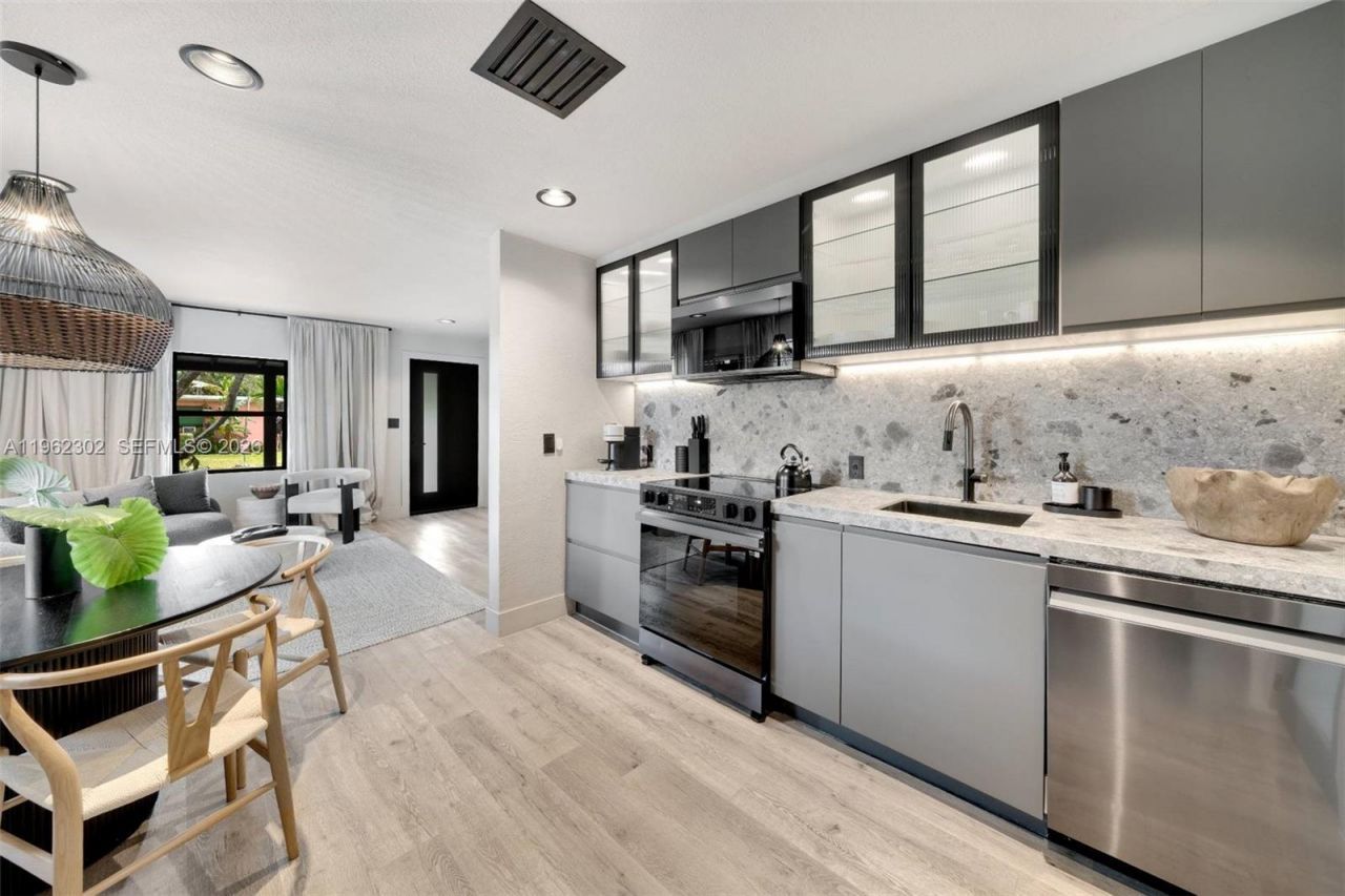 3301 Frow Avenue, Coconut Grove, FL 33133 Photo