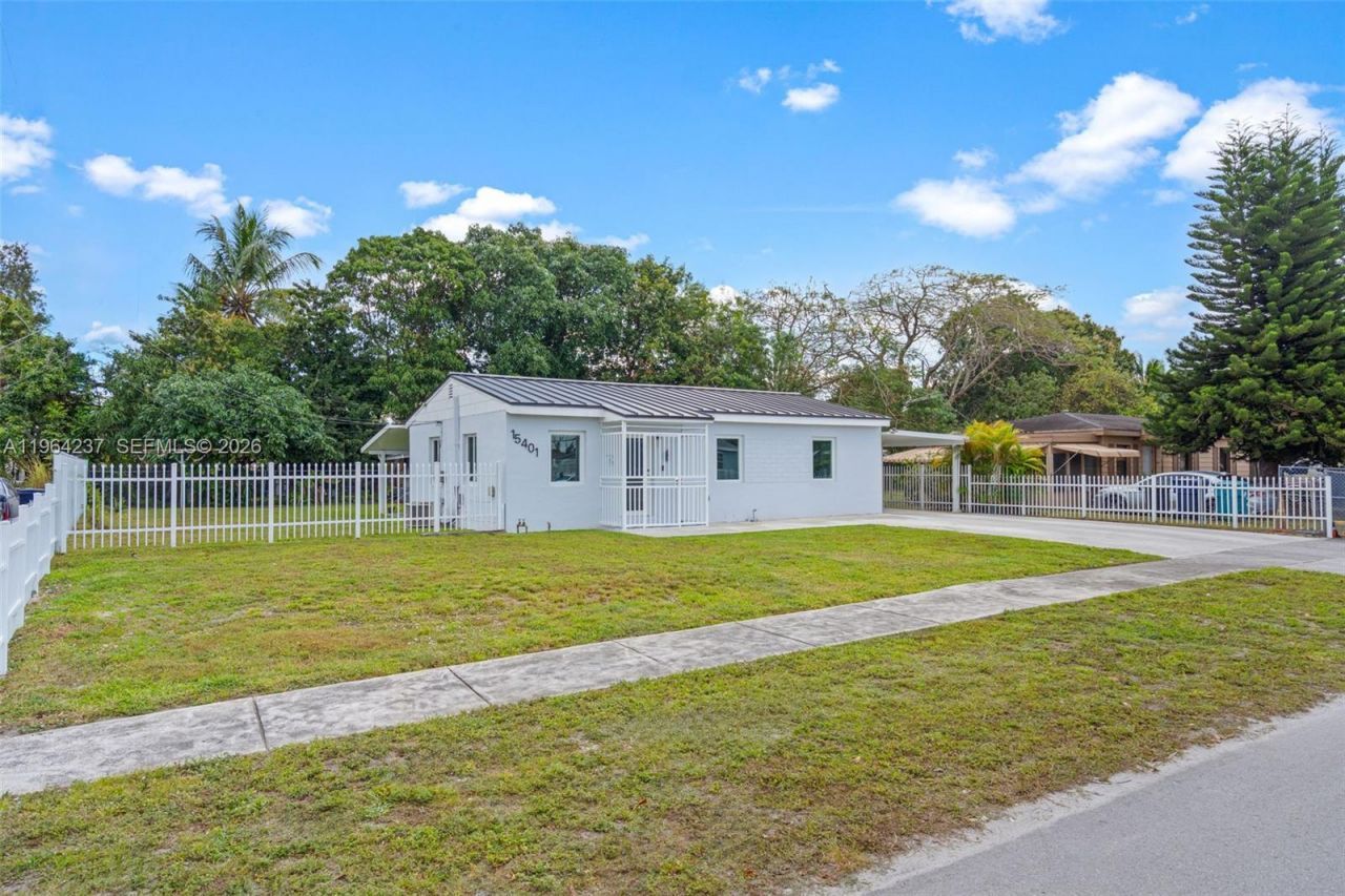 15401 NW 28th Ct, Miami Gardens, FL 33054 Photo