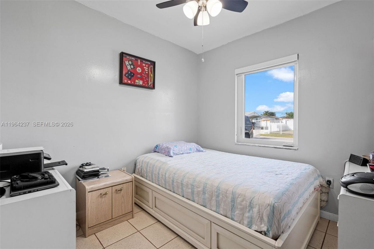 15401 NW 28th Ct, Miami Gardens, FL 33054 Photo