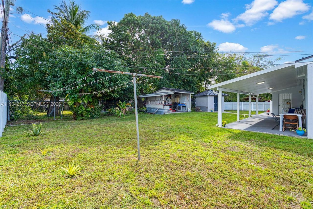 15401 NW 28th Ct, Miami Gardens, FL 33054 Photo