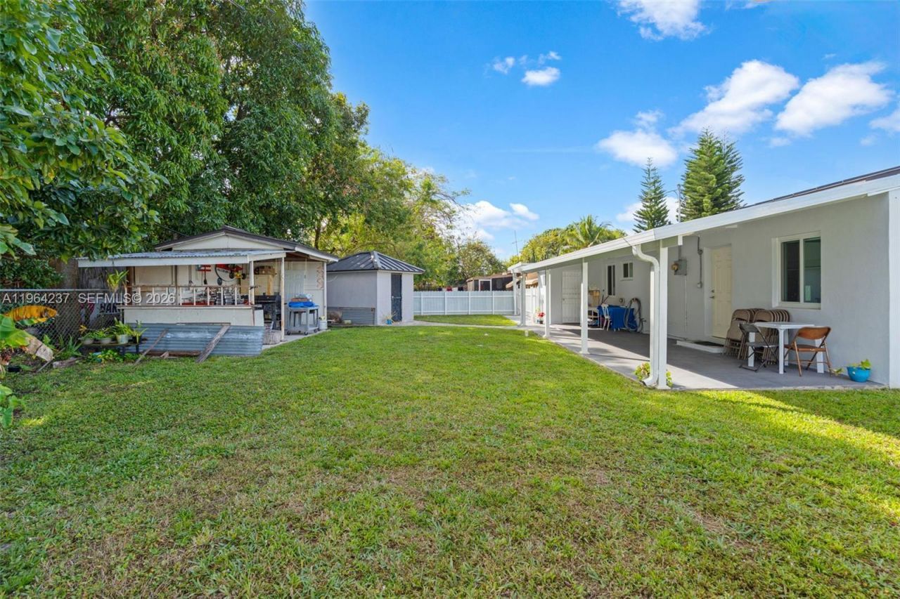 15401 NW 28th Ct, Miami Gardens, FL 33054 Photo