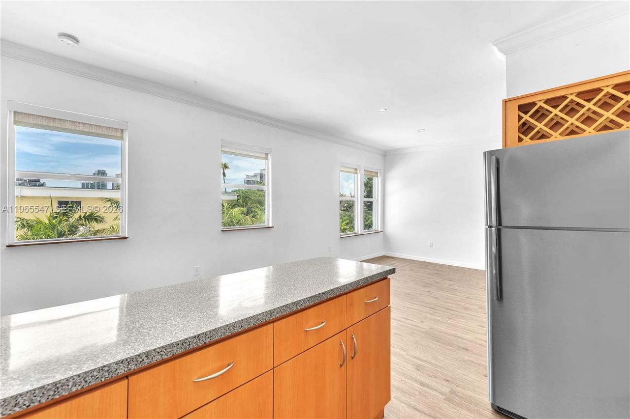 737 Jefferson Ave , Unit 305, Miami Beach, FL 33139 Photo