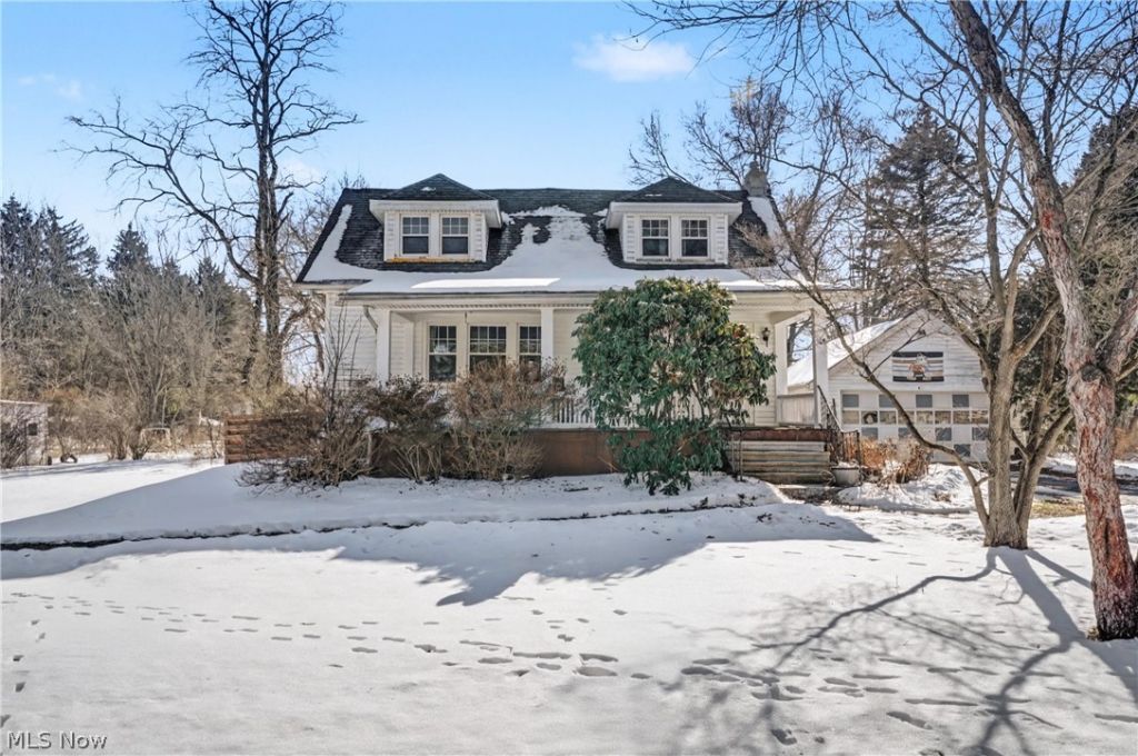 308 E Vista Avenue, Akron, OH 44319 Main Photo