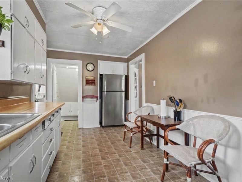 308 E Vista Avenue, Akron, OH 44319 Photo 13