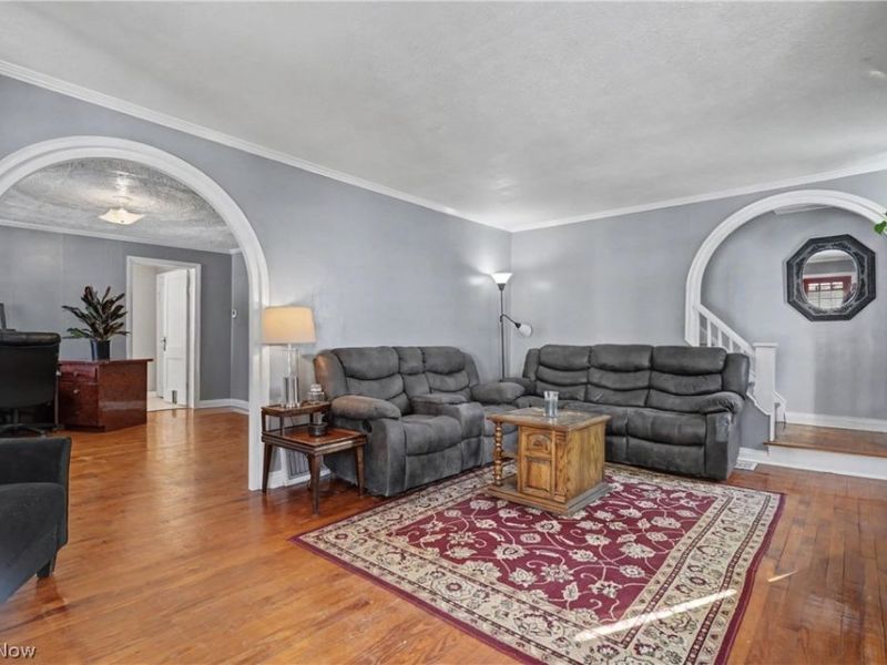 308 E Vista Avenue, Akron, OH 44319 Photo 3