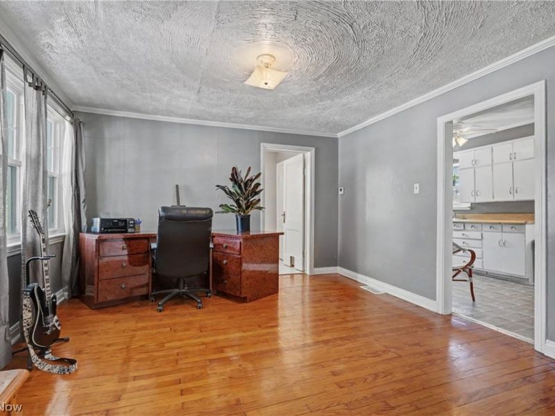 308 E Vista Avenue, Akron, OH 44319 Photo 6