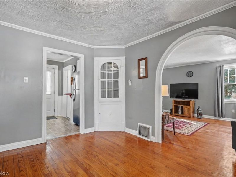 308 E Vista Avenue, Akron, OH 44319 Photo 7