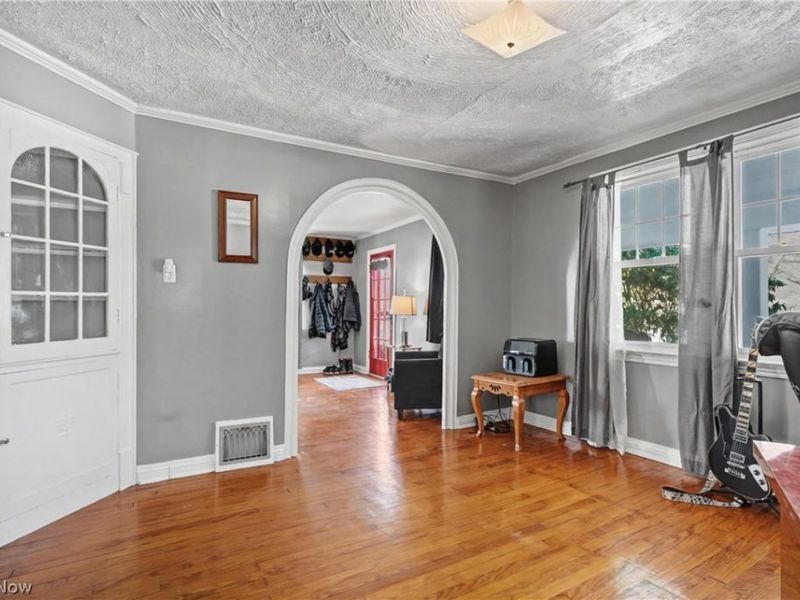 308 E Vista Avenue, Akron, OH 44319 Photo 9