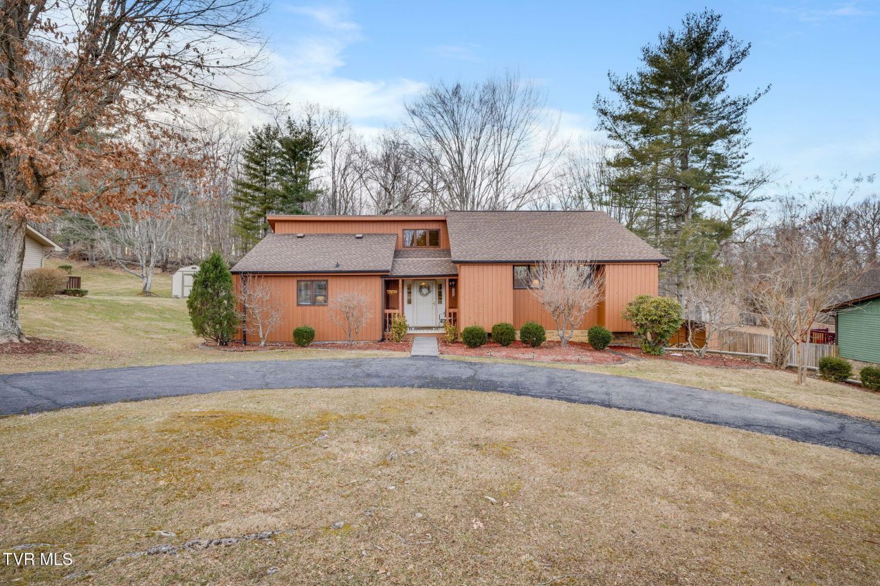 185 Picadilly Lane, Gray, TN 37615 Main Photo