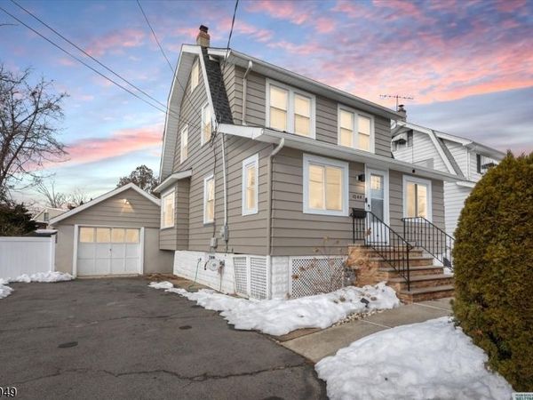 1044 Madison Hill Rd, Clark, NJ 07066