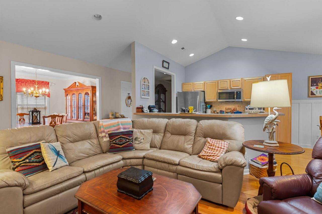 143 Myrtle Trace Dr. Photo 4