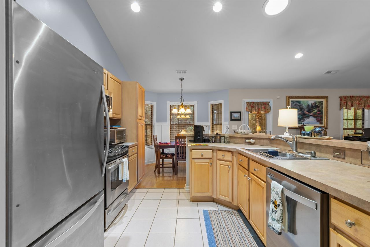 143 Myrtle Trace Dr. Photo 8