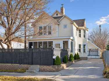 613 Harrison Street NE, Minneapolis, MN 55413