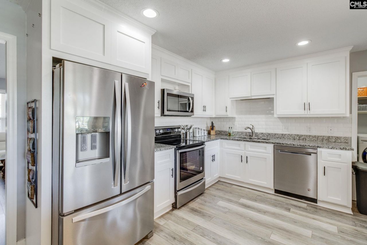 15 Freedom Lane Photo 10