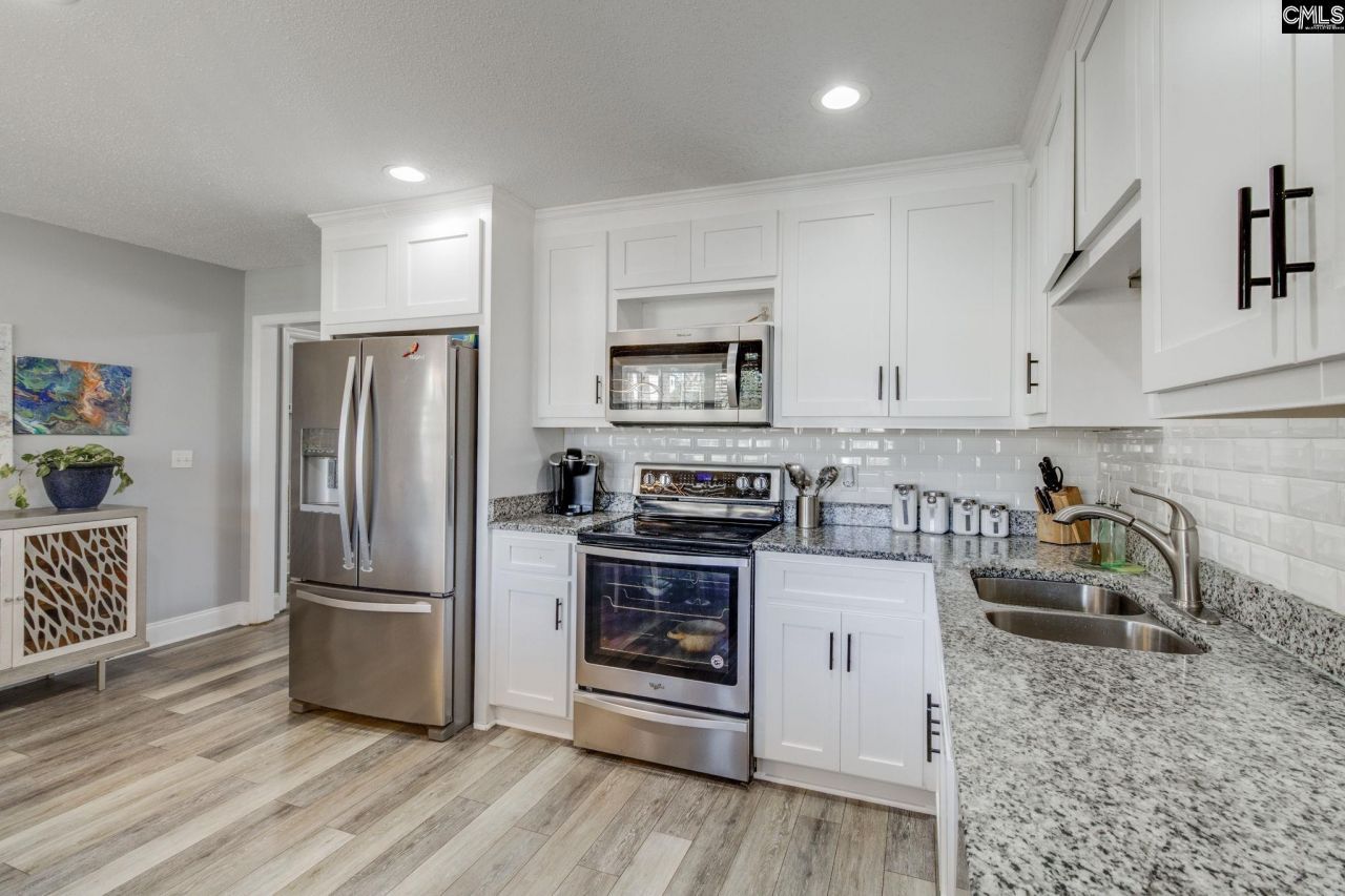 15 Freedom Lane Photo 11