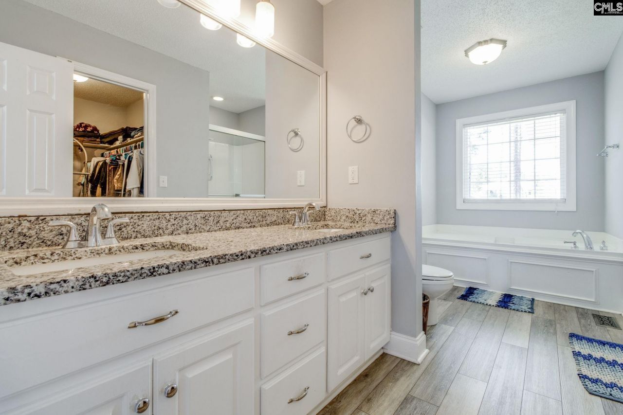 15 Freedom Lane Photo 17