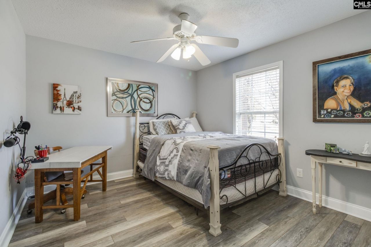 15 Freedom Lane Photo 20