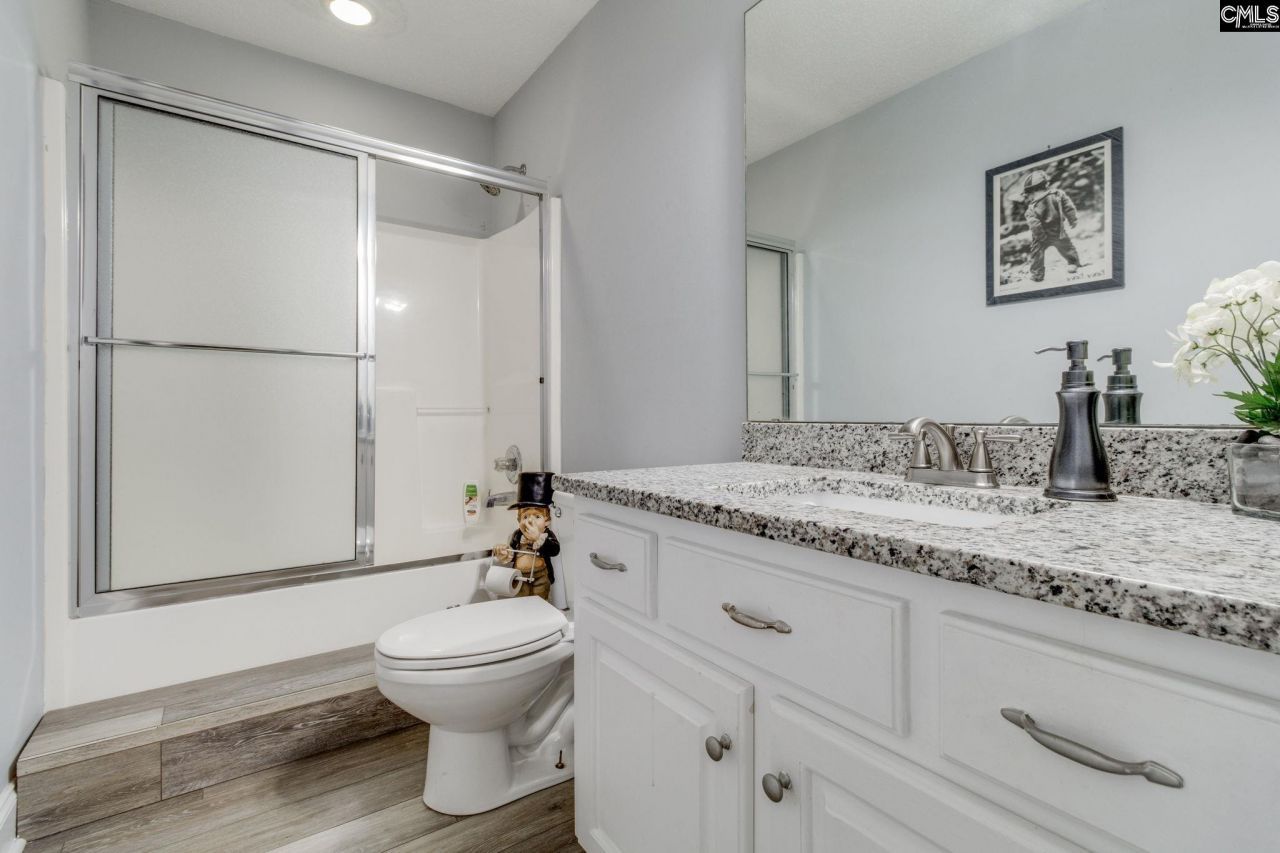 15 Freedom Lane Photo 25