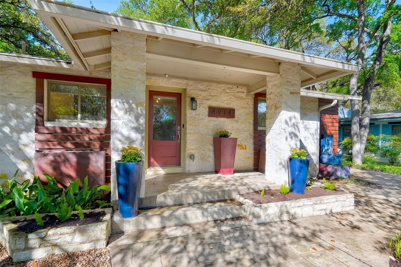 4914 Strass Dr, Austin, TX 78731 Main Photo