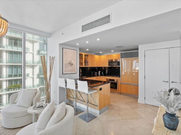6899 Collins Ave , Unit 1704, Miami Beach, FL 33141
