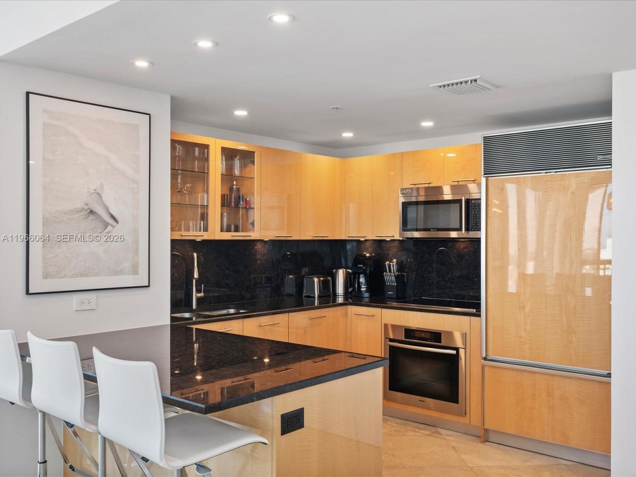 6899 Collins Ave, Unit 1704, Miami Beach, FL 33141 Photo