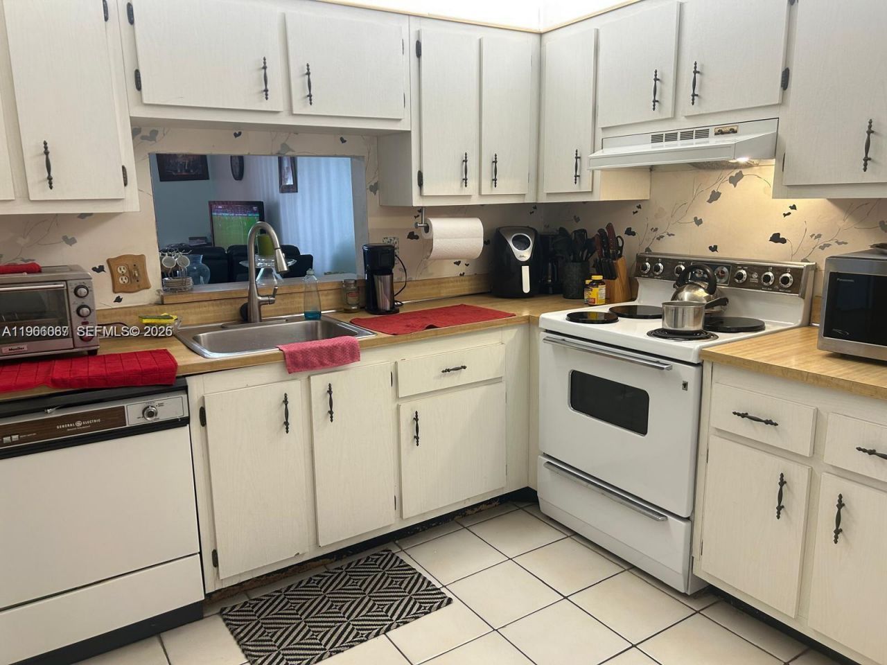 2840 Somerset Dr , Unit 400M, Lauderdale Lakes, FL 33311 Photo