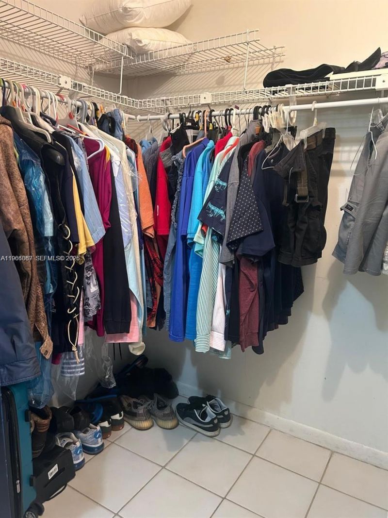 2840 Somerset Dr , Unit 400M, Lauderdale Lakes, FL 33311 Photo