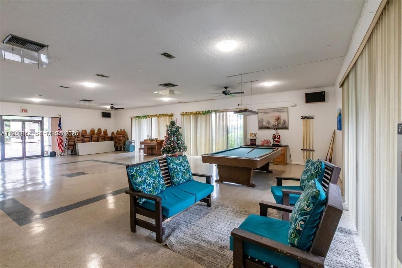 2840 Somerset Dr , Unit 400M, Lauderdale Lakes, FL 33311 Photo