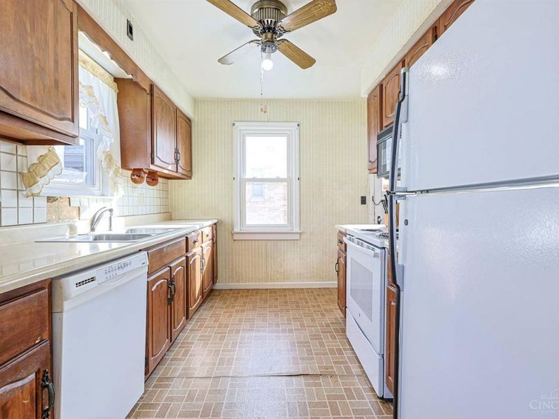 3990 Superior Avenue, Cincinnati, OH 45236 Photo 11