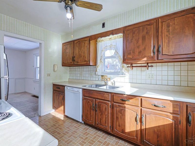 3990 Superior Avenue, Cincinnati, OH 45236 Photo 13