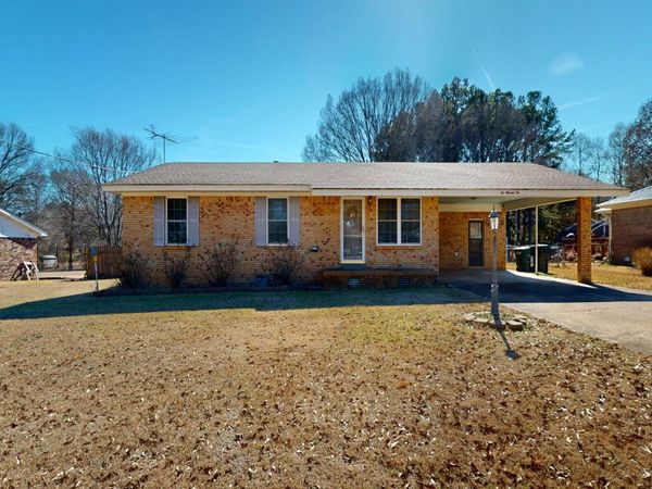 210 Southern Avenue, Senatobia, MS 38668