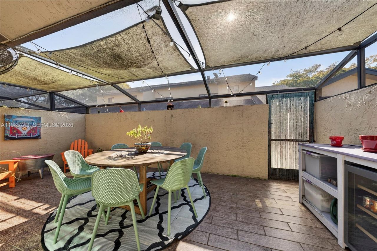 8733 Cleary Blvd, Plantation, FL 33324 Photo