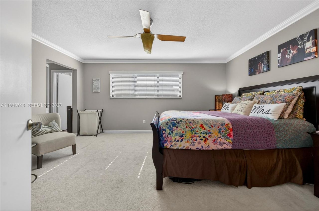 8733 Cleary Blvd, Plantation, FL 33324 Photo