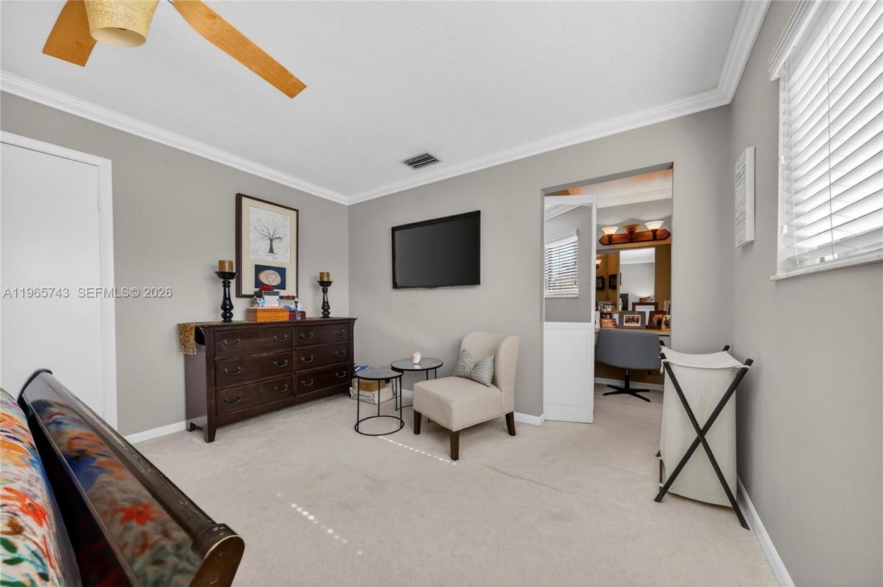 8733 Cleary Blvd, Plantation, FL 33324 Photo