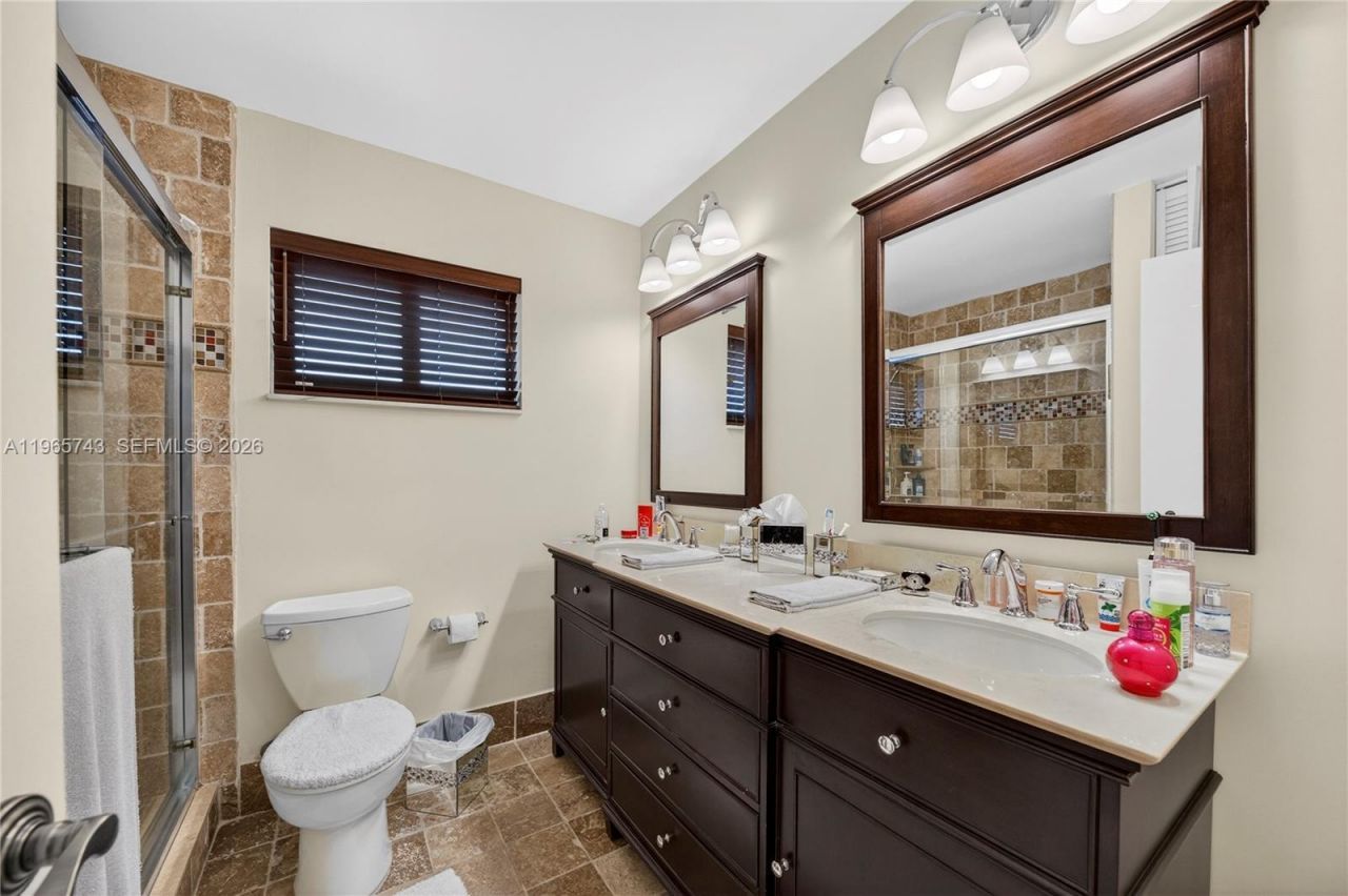 8733 Cleary Blvd, Plantation, FL 33324 Photo