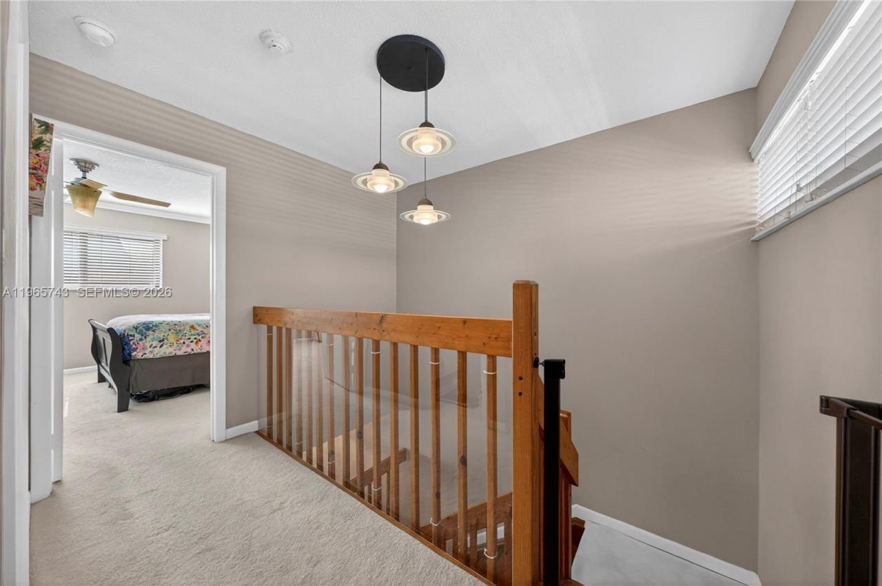 8733 Cleary Blvd, Plantation, FL 33324 Photo