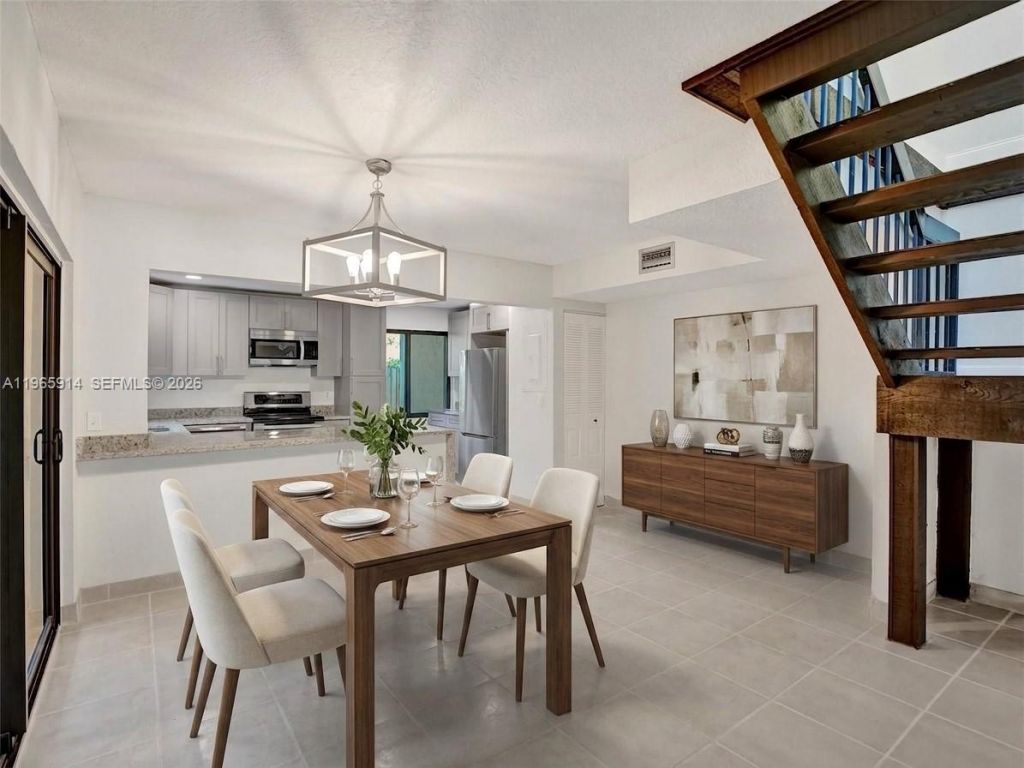 6 Chestnut Cir, Cooper City, FL 33026 Photo