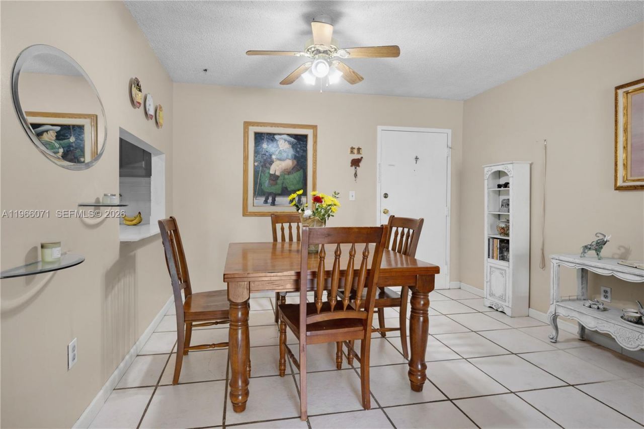 325 NW 72nd Ave, Unit 308, Miami, FL 33126 Photo