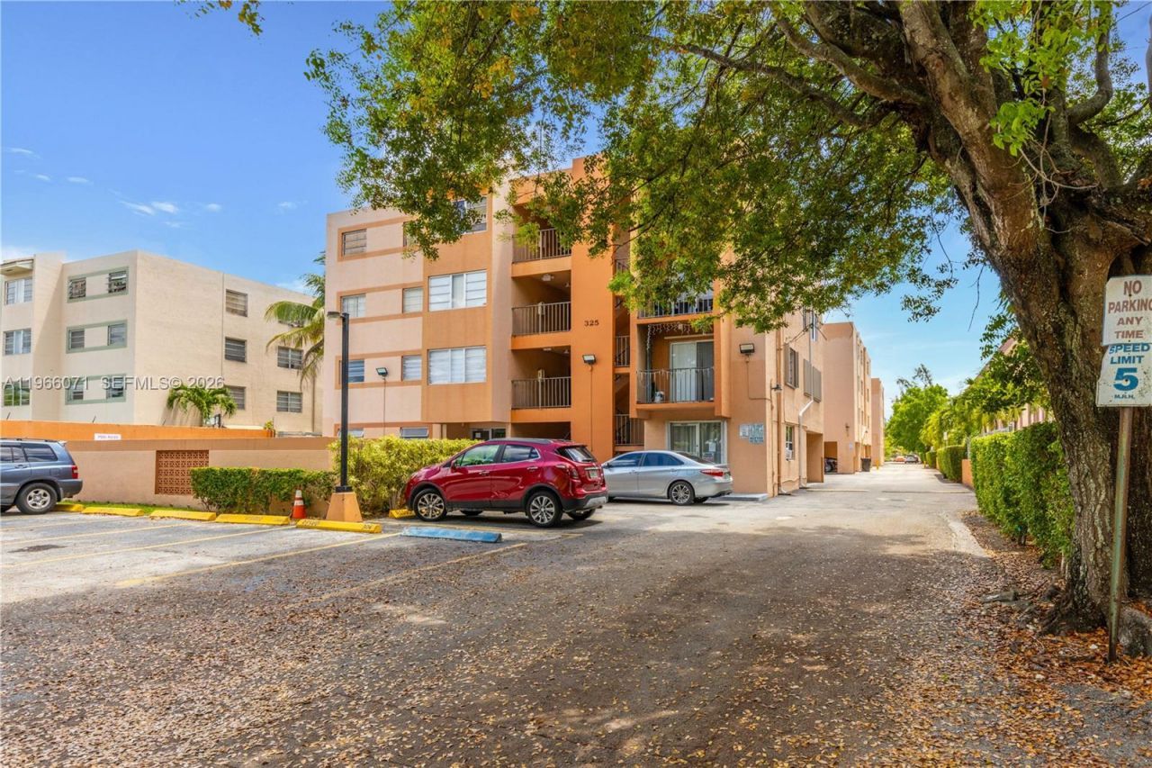 325 NW 72nd Ave, Unit 308, Miami, FL 33126 Photo