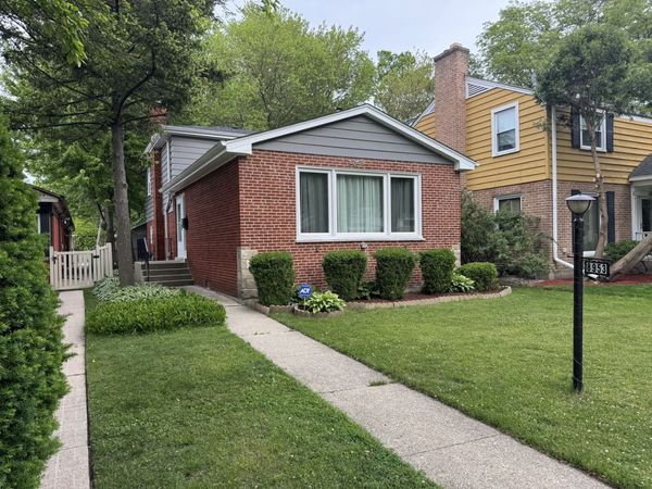 8953 Central Park Avenue, Evanston, IL 60203
