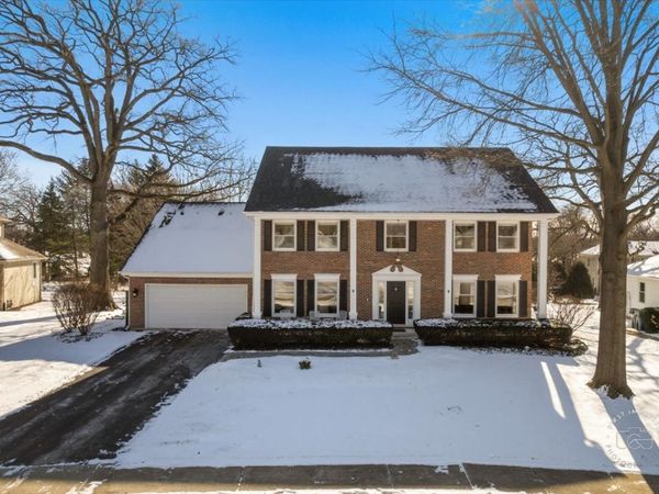 1612 Fox Bend Court, Naperville, IL 60563