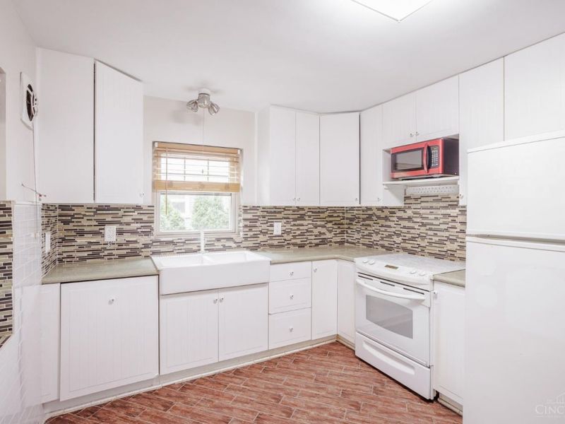 6705 Elwynne Drive, Silverton, OH 45236 Photo 10