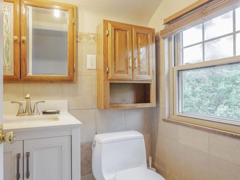 6705 Elwynne Drive, Silverton, OH 45236 Photo 19